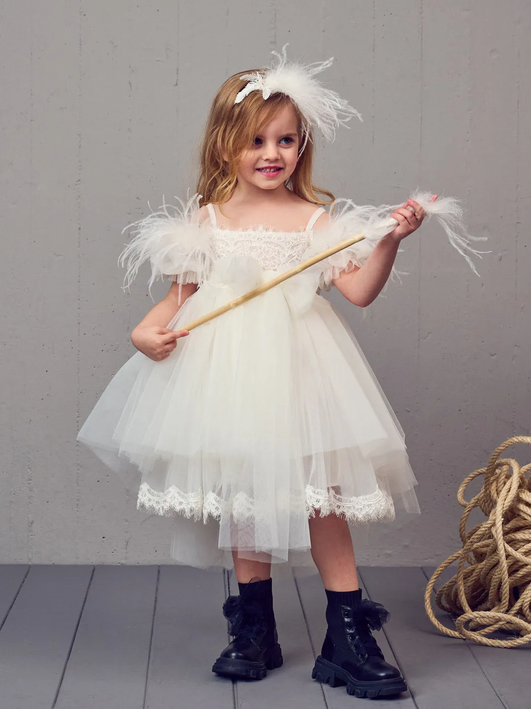 Baptism dress with lace and feathers - ABITO